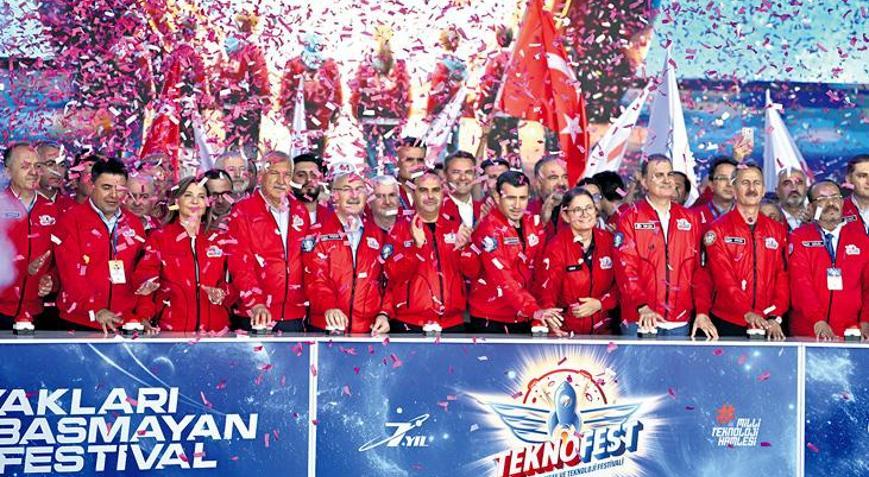 TEKNOFEST rüzgârı Türkiye’yi uçuruyor