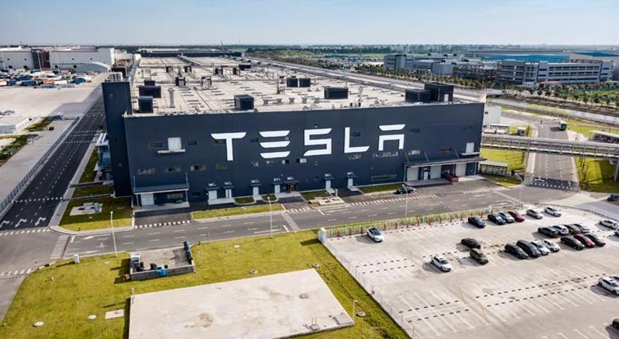 Tesla, ABDde bir modeli için siparişi durdurdu