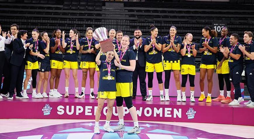 FIBA Kadınlar Süper Kupada kazanan Fenerbahçe Olaylı derbide Beşiktaşı yendiler