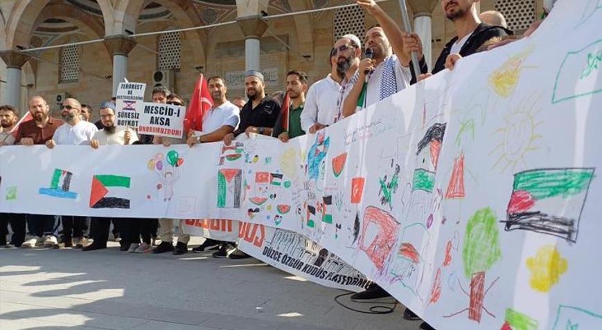 Düzcede Filistine destek Çocuklar 1 kilometrelik resim yaptı