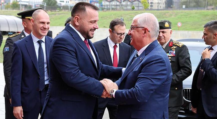 Bakan Güler, Kosovalı mevkidaşı Maqedonci ile görüştü