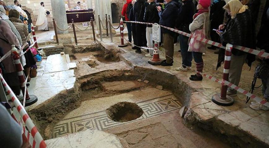 Yer: Antalya Ayak bastığı zemin kapatıldı