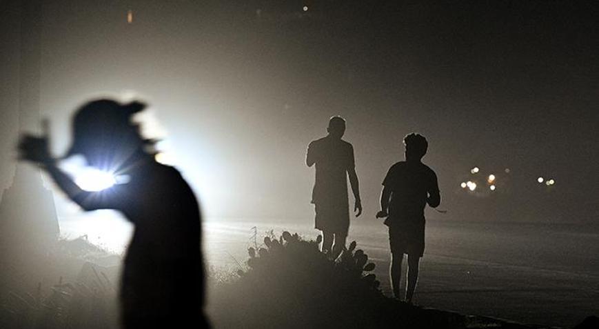 Elektriklerin hala kesik olduğu Kübayı Oscar da vurdu: En az 6 ölü