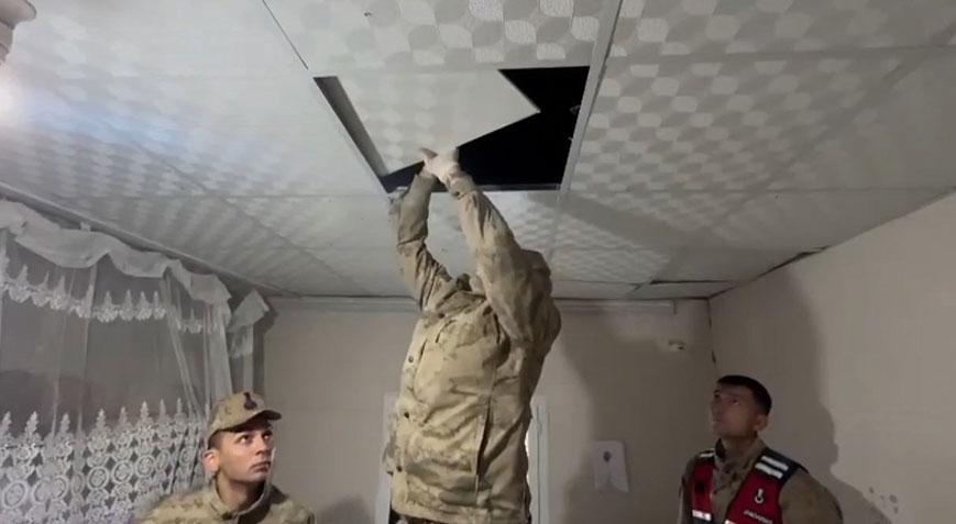 Asma tavandan çıkanlar ekipleri şoke etti 7 kişi gözaltına alındı Asma tavandan çıkanlar ekipleri şoke etti 7 kişi gözaltına alındı