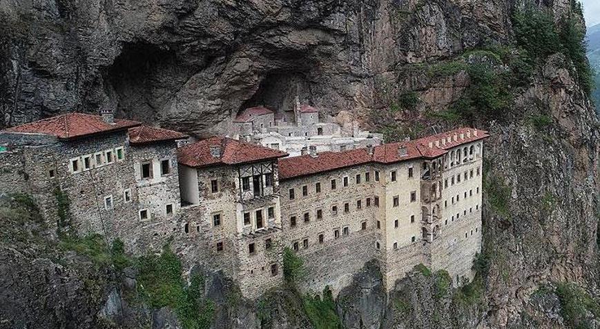 Sümela Manastırını 9 ayda 395 bin 994 turist ziyaret etti