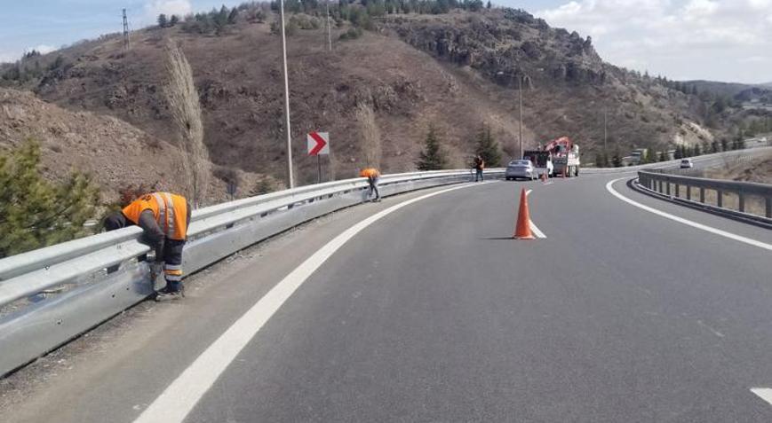 Yollara motorcu dostu bariyer 177 kilometreye ulaştı