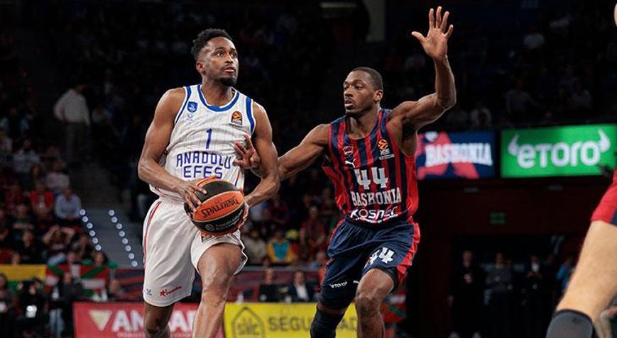 EuroLeaguede Anadolu Efesten Baskonia zaferi