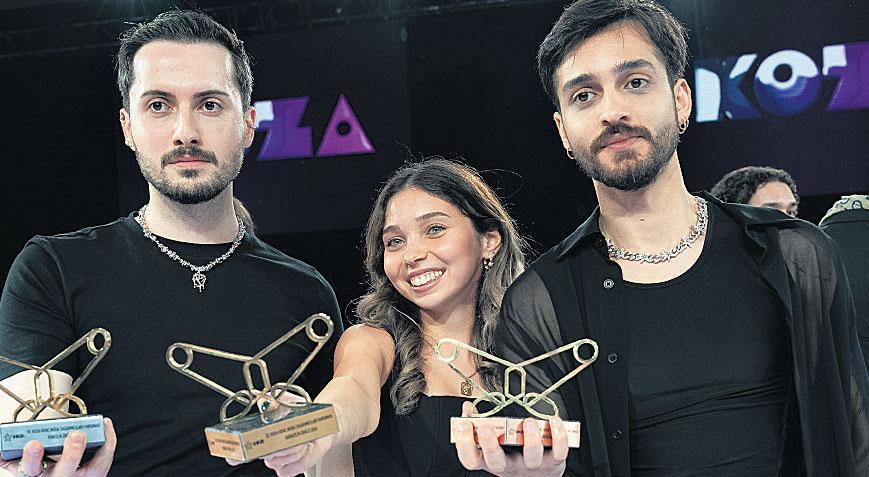 Genç tasarımcılar ödüllendi