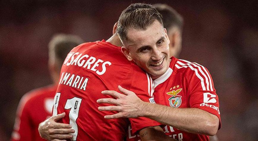 Günümüz taraftarları futbolcuları seviyor mu dövüyor mu