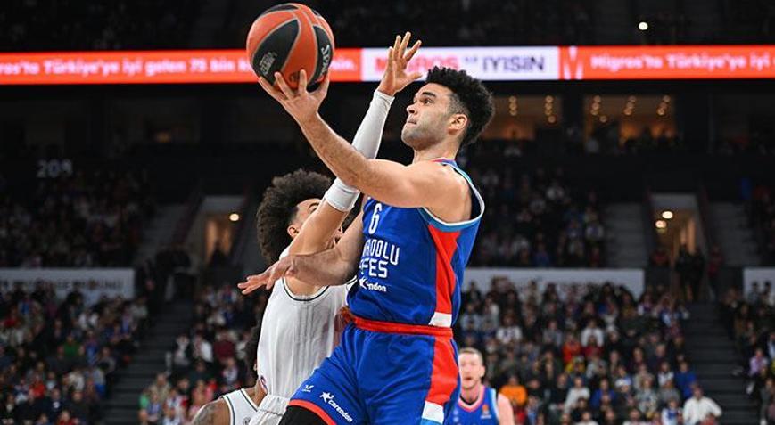 Anadolu Efes, Paris Baskete takıldı