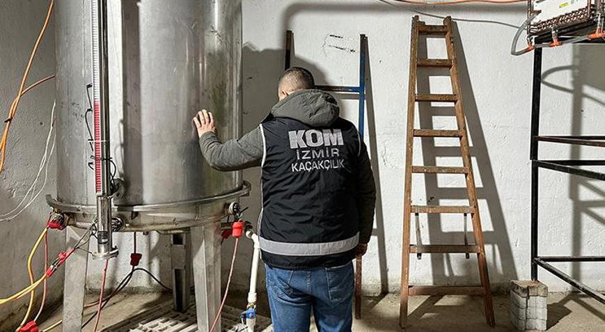 İzmirde operasyon: 28 bin litre etil alkol ele geçirildi