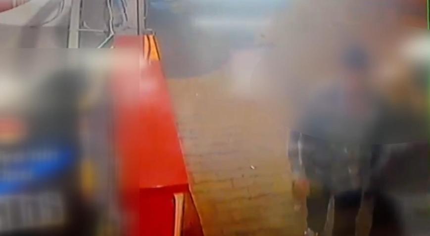 İstanbul- Esenyurtta polise ateş açıp, yanındaki çocuğu ve kendini de vuran şüphelinin olay öncesi görüntüleri ortaya çıktı