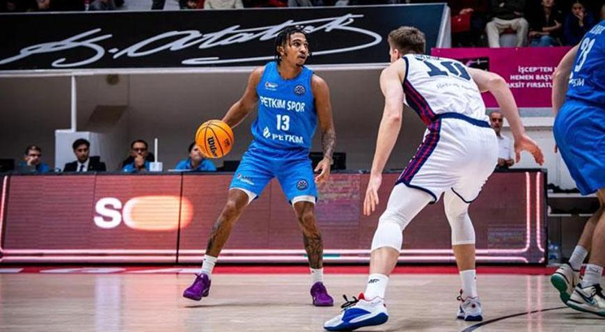 Aliağa Petkimspor, King Szczecini farklı geçti