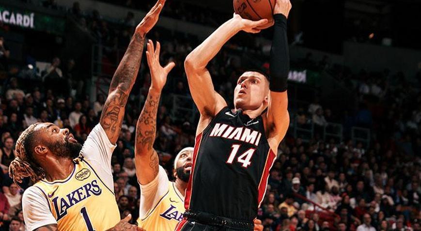 LeBron Jamese eski takımından 41 sayı fark