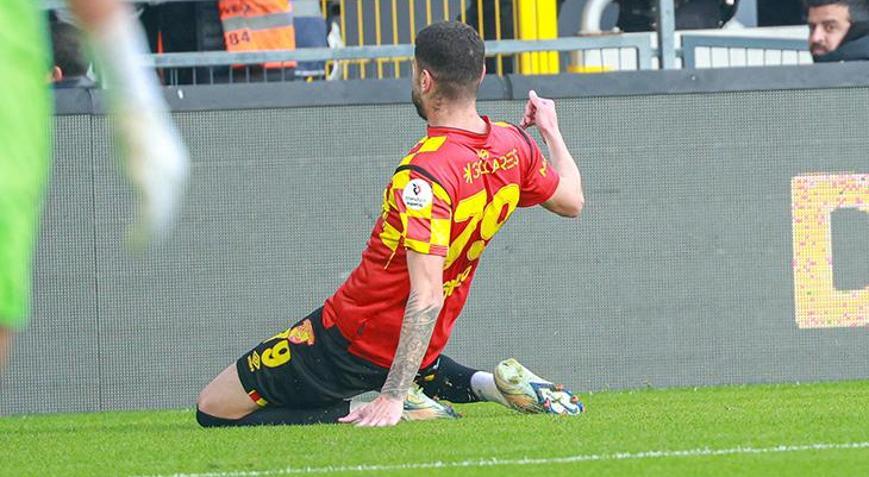 Göztepe evinde puan kaybını unuttu Romulo rüzgarı