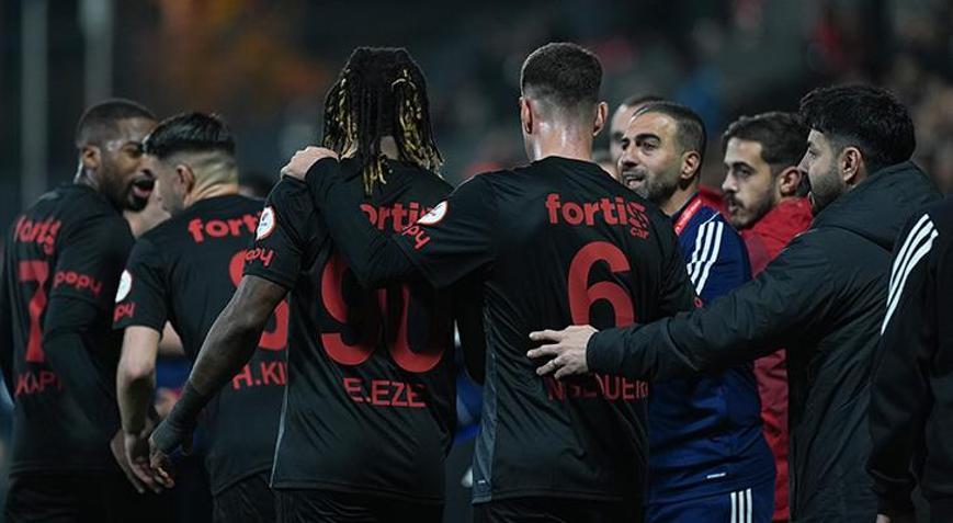 Pendikspor, Sakaryaspor karşısında farka koştu