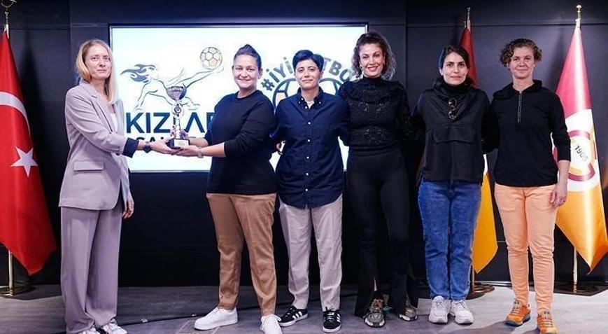 İyi Futbol Ödülleri düzenlenen törenle sahiplerini buldu