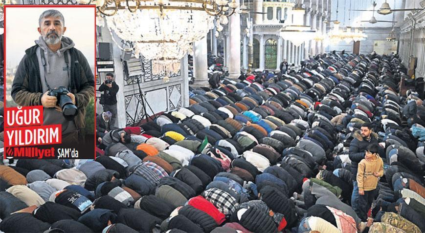 Emevi Camii’nde Esad’sız ilk cuma