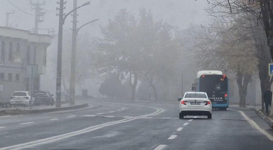 Diyarbakırı etkisi altına alan sis 5’inci gününde uçak seferleri iptal edildi