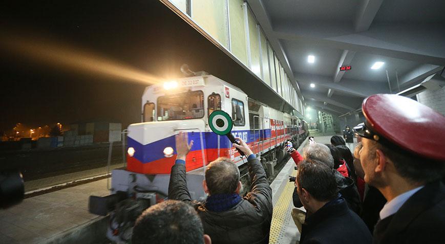 Turistik Do�u Ekspresi son dura�� Kars'a geldi