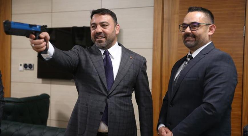Hamza Yerlikaya, yerli üretim Lazer-Runı denedi