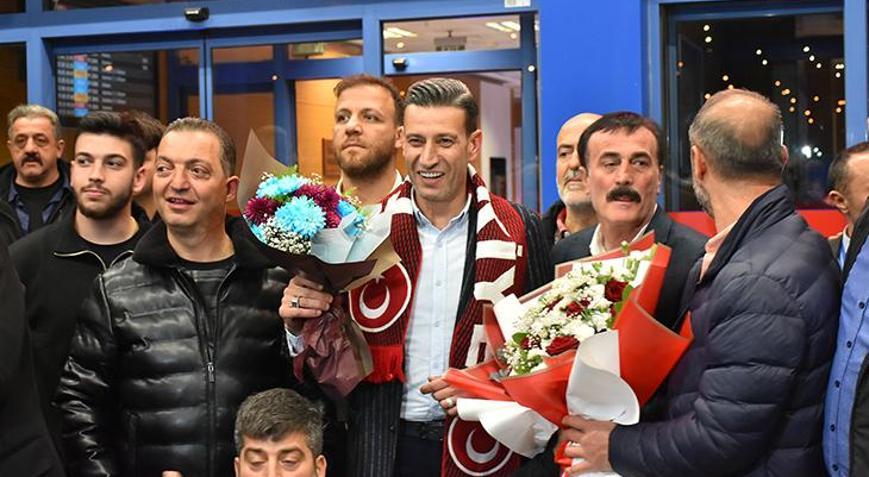 Suat Hekimoğluna Trabzonda coşkulu karşılama