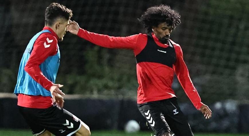 Sivassporda Antalya kampı başladı