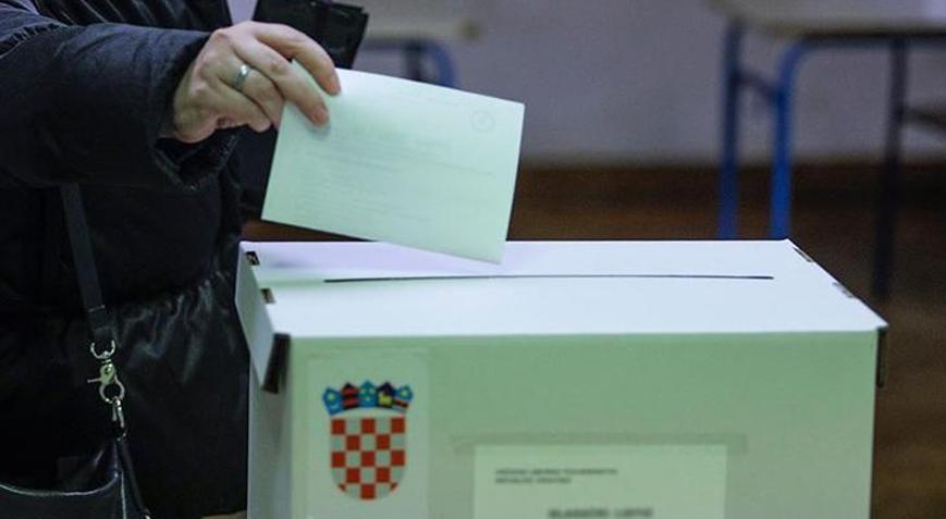 Hırvatistanda halk cumhurbaşkanı seçimi için sandık başında