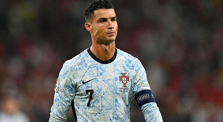 Dünyada en çok kazanan futbolcu Ronaldo Messiyi ikiye katladı