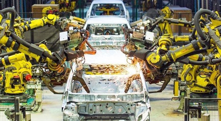 Türkiye otomotiv ve lojistik sektörleriyle Avrupa ve Asyayı birbirine bağlıyor