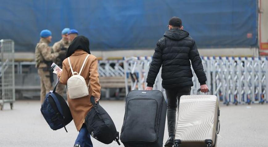 Cilvegözü Sınır Kapısında hareketlilik sürüyor Sonunda memleketimize kavuşacağız