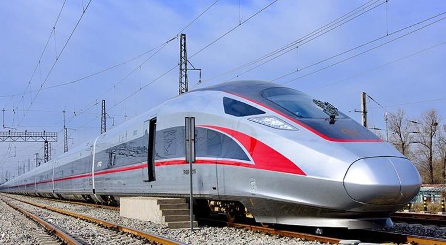 Saatte 450 km hıza ulaşılabiliyor Çin yeni tren modelini tanıttı