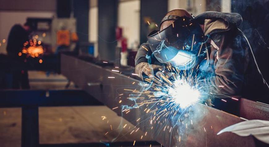 İngilterede imalat sanayi daraldı