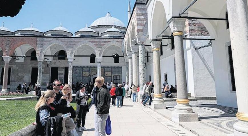 Sarayları sekiz milyon kişi ziyaret etti