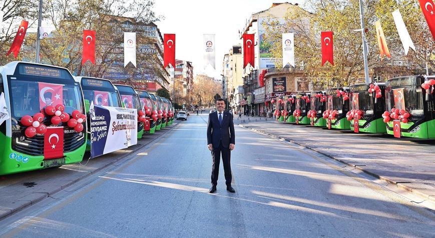 Denizli Büyükşehirden 200 milyon liralık ulaşım yatırımı, 38 yeni otobüs filoya katıldı