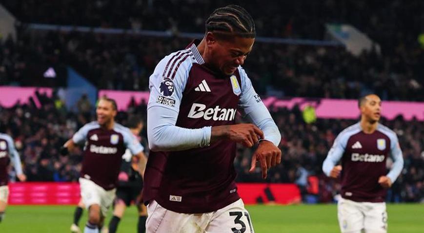 Aston Villa, Leicester Cityi 2 golle devirdi