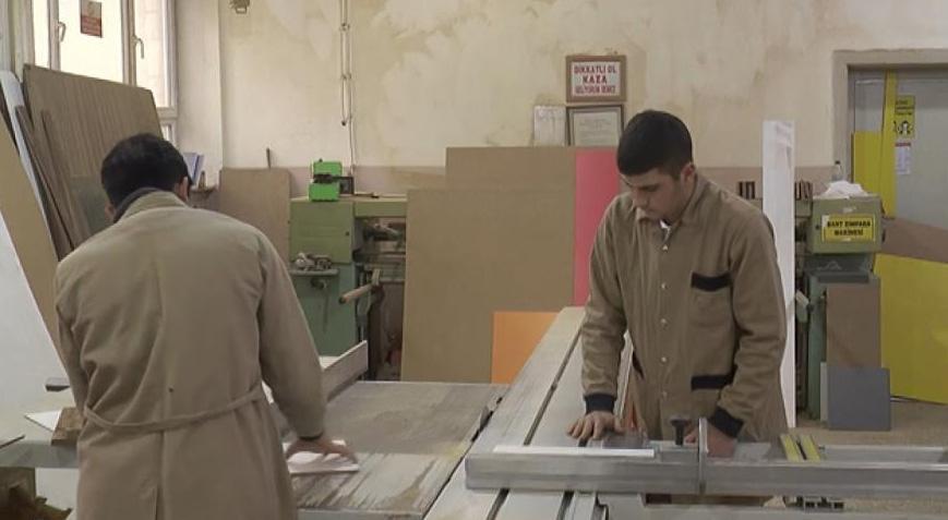 Fabrika gibi okul 1 milyon 6 bin lira ciro yaptı