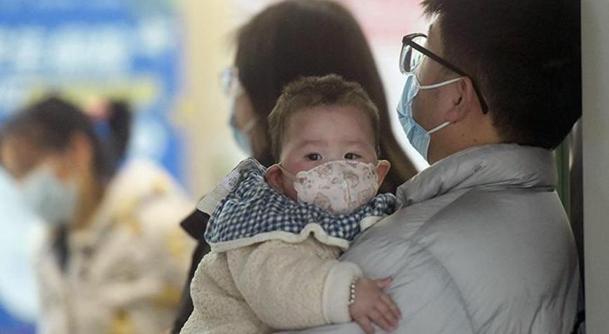 Çocukların ateşi düşmüyor Çini HMPV virüsü sardı