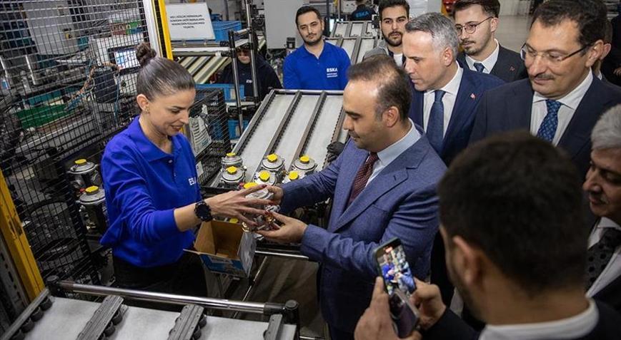 Bakan Kacır, akıllı ultrasonik doğal gaz sayacını inceledi