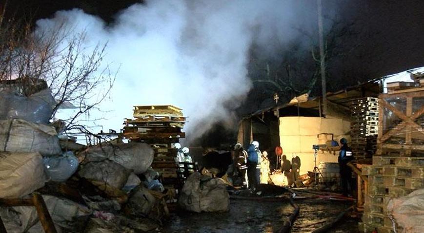 Tuzladaki fabrika yangını söndürüldü