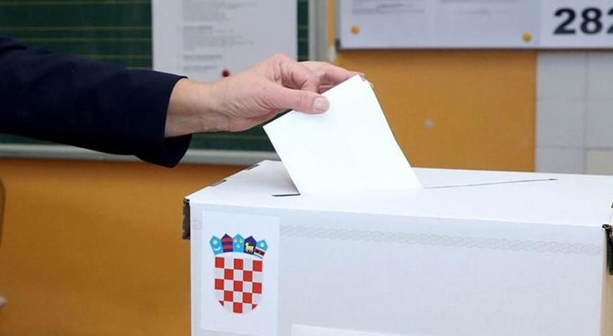 Hırvatistan cumhurbaşkanlığı seçiminin ikinci turu için sandık başında