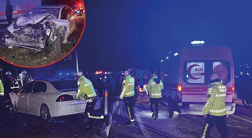 Uşakta feci kaza Otomobil ile işçi servisi çarpıştı: 28 yaralı