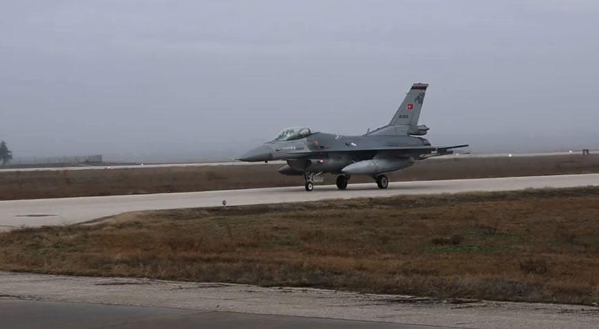 Hava Kuvvetlerine ait 3 uçak Romanyada eğitim uçuşuna katıldı