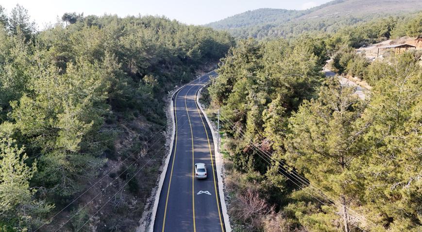 Deforme olan yol yeniden asfaltlandı