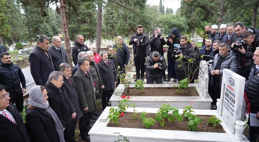 Samsunspor Kulübü kazada vefat eden teknik adam ve futbolcuları andı