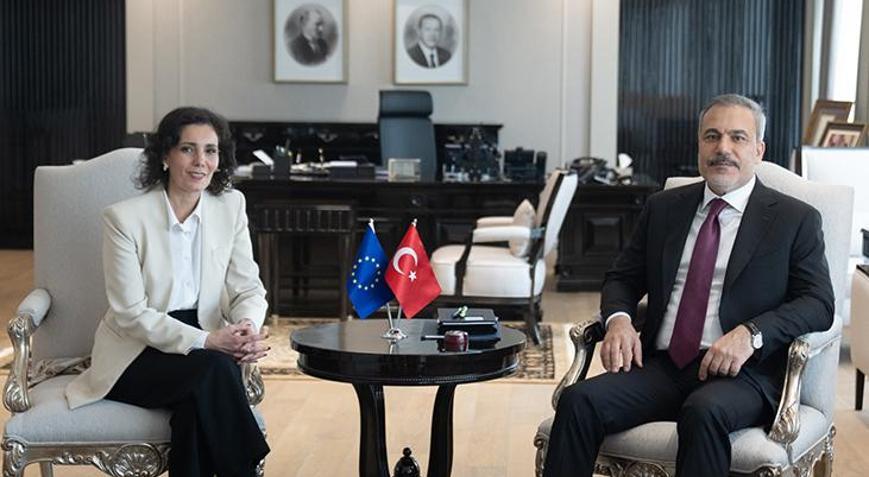 Dışişleri Bakanı Hakan Fidan, AB Komisyonu Üyesi Lahbibi kabul etti