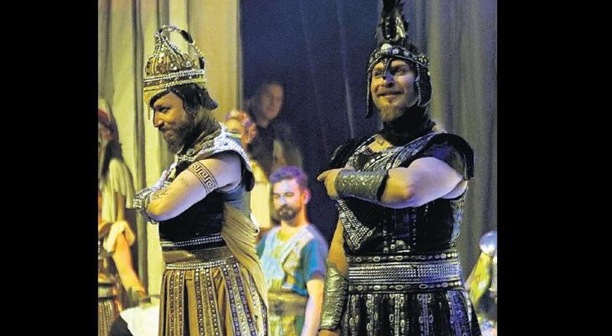 Troya efsanesi sahnede