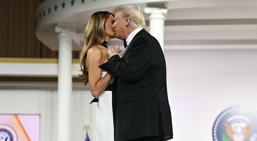 İlk dans Trump çifti göz kamaştırdı