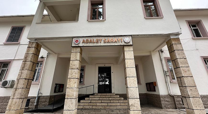 12 yaşındaki kız çocuğuna istismar iddiası Anne ve sevgilisi tutuklandı