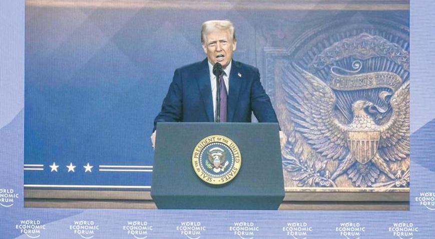 ‘Dünyada faiz düşmeli petrol inse savaş biter’